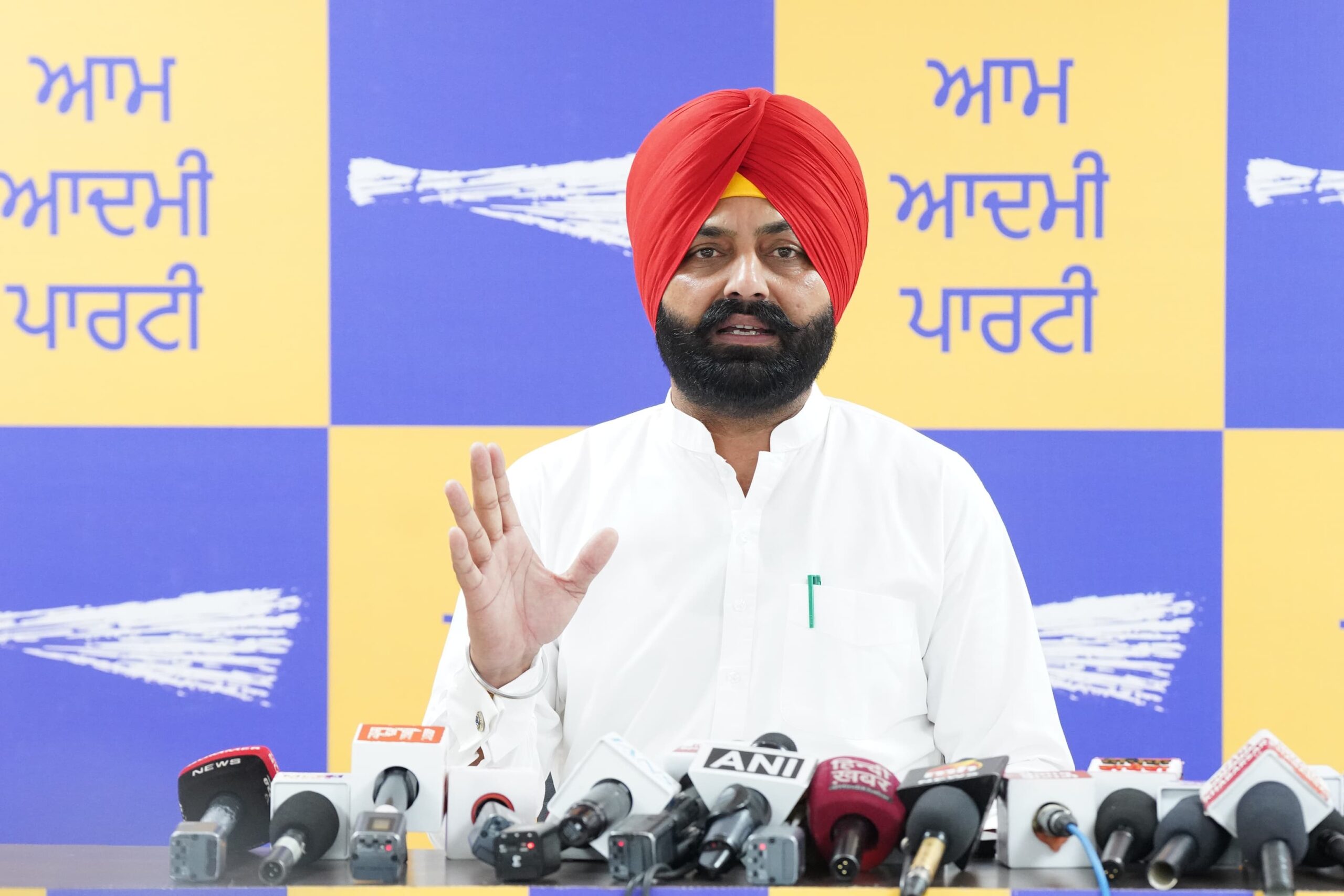*ਮੰਤਰੀ ਲਾਲਜੀਤ ਭੁੱਲਰ ਨੇ ਪੰਜਾਬ ਦੇ ਸਮੂਹ ਸਰਪੰਚਾਂ ਨੂੰ ਕੀਤੀ ਅਪੀਲ, ਕਿਹਾ- ਆਪਣੇ ਪਿੰਡਾਂ ਵਿੱਚ ਨਸ਼ਾ ਤਸਕਰੀ ਨਾਲ ਜੁੜੇ ਲੋਕਾਂ ਦਾ ਕਰੋ ਬਾਈਕਾਟ*