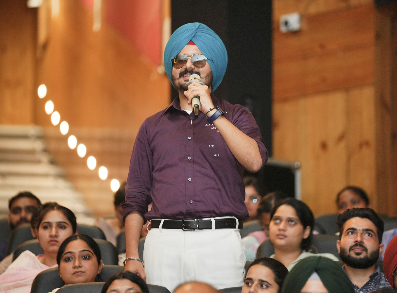 ਸਰਕਾਰੀ ਨੌਕਰੀ ਦਾ ਨਿਯੁਕਤੀ ਪੱਤਰ ਮਿਲਣ ‘ਤੇ, ਨੌਜਵਾਨ ਨੇ ਮੁੱਖ ਮੰਤਰੀ ਮਾਨ ਨੂੰ ਕਿਹਾ – ਮੇਰੀ ਮਾਂ ਨੇ ਤੁਹਾਡੇ ਲਈ ਦੁਆਵਾਂ ਭੇਜਿਆਂ ਹਨ!