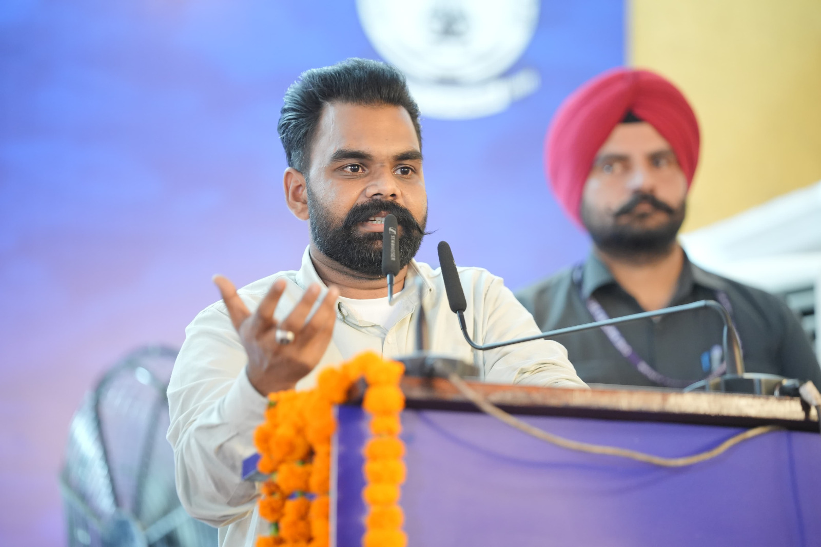 ਹੁਸ਼ਿਆਰਪੁਰ ਦੇ ਪਿੰਡ ਜਲਾਲਪੁਰ ਦੇ ਵਾਸੀਆਂ ਵੱਲੋਂ ਮੁੱਖ ਮੰਤਰੀ ਦੀ ‘ਯੁੱਧ ਨਸ਼ਿਆਂ ਵਿਰੁੱਧ’ ਮੁਹਿੰਮ ਨੂੰ ਪੂਰਨ ਸਹਿਯੋਗ ਦੇਣ ਦਾ ਭਰੋਸਾ