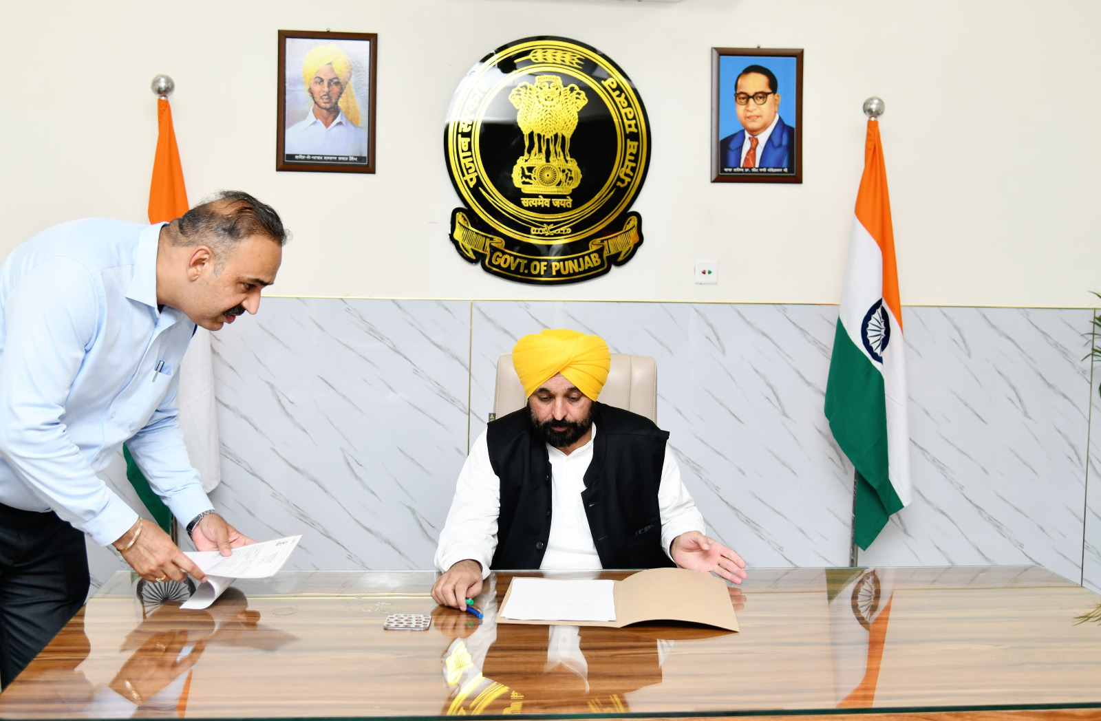 ਇਟਲੀ ਅਤੇ ਦਿੱਲੀ ਦੇ ਇੰਦਰਾ ਭਵਨ ਦੀ ਕਠਪੁਤਲੀ ਹੈ ਪੰਜਾਬ ਕਾਂਗਰਸ – ਆਪ