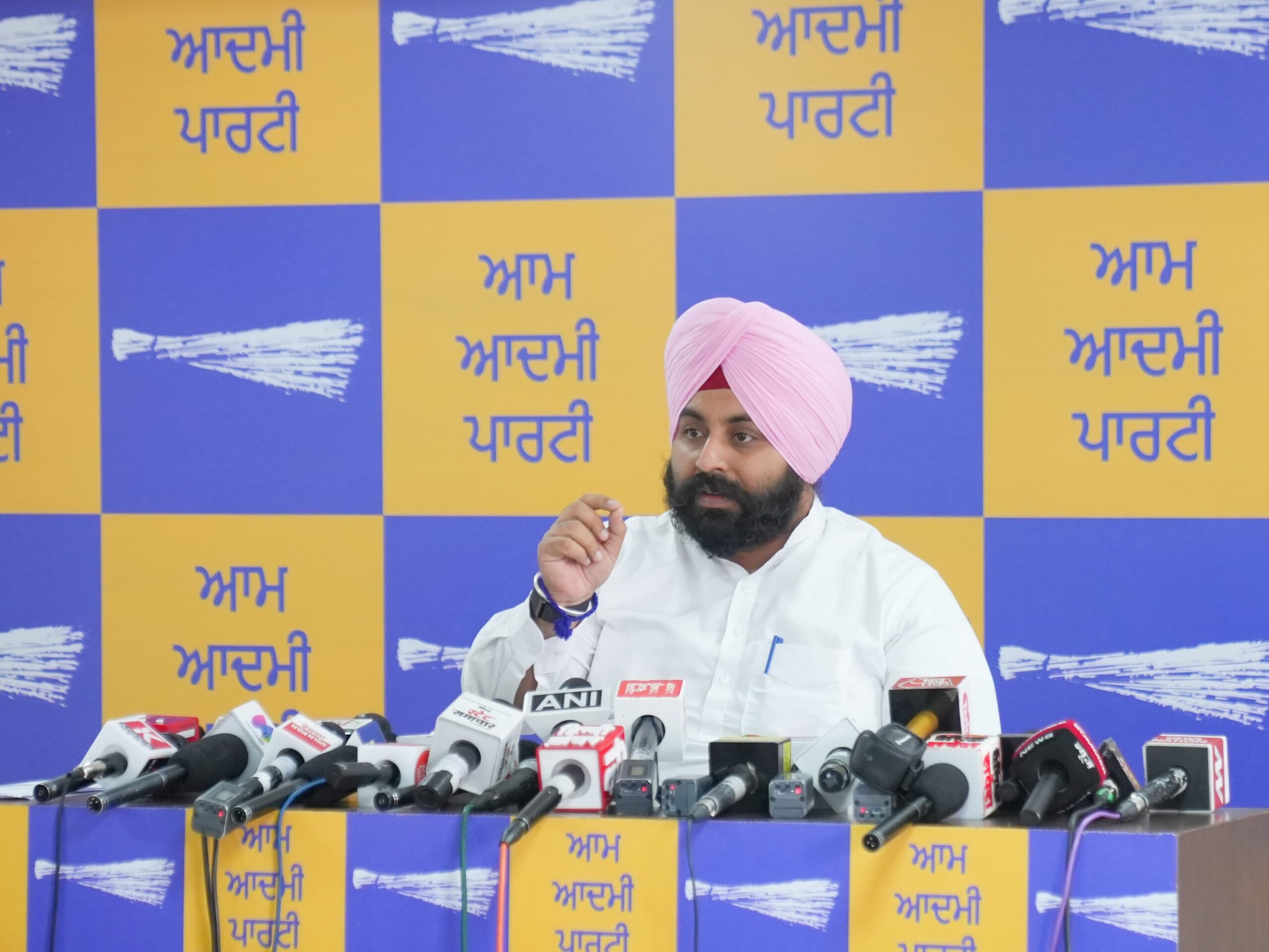 ਸਕੂਲ-ਕਾਲਜਾਂ ਵਿਚ ਵਾਪਸ ਆਏ ਬੱਚੇ, ਦਾਖਲਿਆਂ ਵਿੱਚ ਹੋਇਆ ਭਾਰੀ ਵਾਧਾ, ਨੌਜਵਾਨ ਨਸ਼ਾ ਛੱਡ ਕੇ ਭਵਿੱਖ ਦੇ ਰਾਹ ‘ਤੇ ਆ ਰਹੇ ਹਨ ਵਾਪਸ – ਹਰਜੋਤ ਬੈਂਸ 