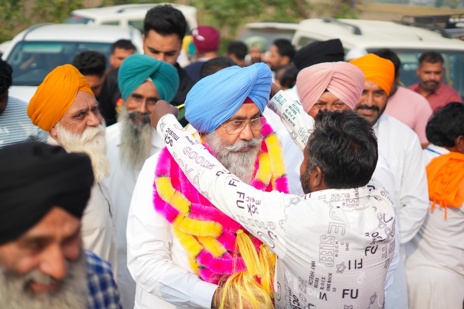 ਚੱਕ ਸਿਕੰਦਰ ਵਿੱਚ ਆਪ ਉਮੀਦਵਾਰ ਹਰਮੀਤ ਸਿੰਘ ਸੰਧੂ ਦੀ ਲੋਕ ਮਿਲਣੀ ਵਿੱਚ ਲੋਕਾਂ ਦਾ ਮਿਲਿਆ ਭਰਵਾਂ ਹੁੰਗਾਰਾ