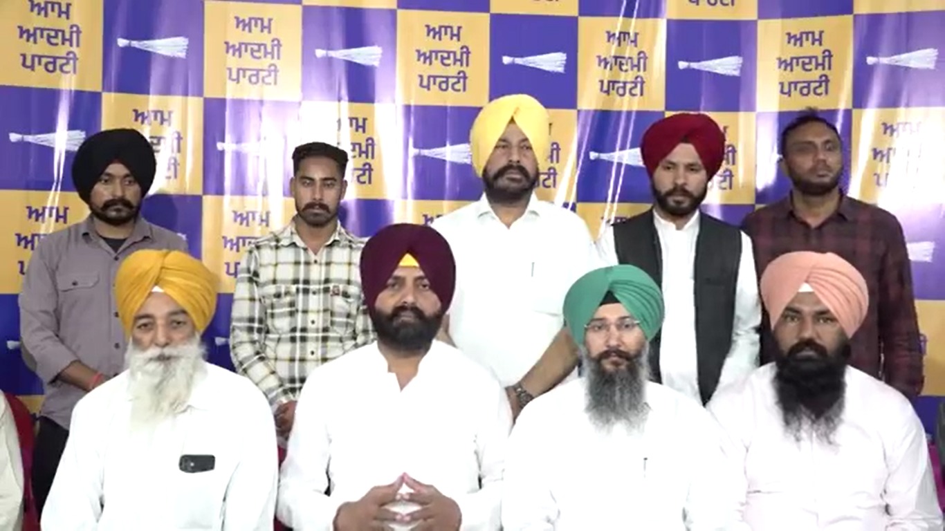 ਕੈਬਨਿਟ ਮੰਤਰੀ ਲਾਲਜੀਤ ਭੁੱਲਰ ਅਤੇ ਜਗਰੂਪ ਸੇਖਵਾਂ ਦੀ ਮੌਜੂਦਗੀ ‘ਚ ਧਰਮੀ ਫੌਜੀਆਂ ਵੱਲੋਂ ‘ਆਪ’ ਦੀ ਹਮਾਇਤ ਦਾ ਐਲਾਨ