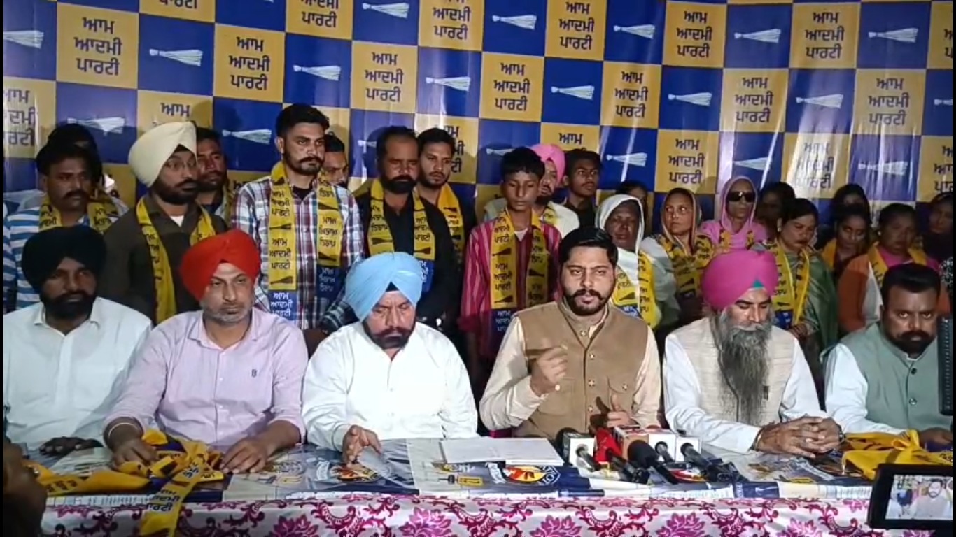 ਤਰਨਤਾਰਨ ‘ਚ ‘ਆਪ’ ਦਾ ਕਾਫਲਾ ਹੋਇਆ ਹੋਰ ਮਜ਼ਬੂਤ, ਵਿਰੋਧੀ ਪਾਰਟੀਆਂ ਨੂੰ ਲੱਗਿਆ ਵੱਡਾ ਝਟਕਾ