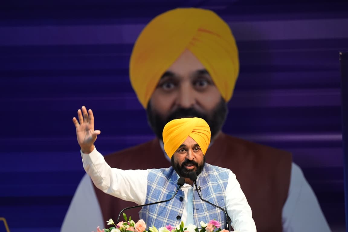 ਮੁੱਖ ਮੰਤਰੀ ਵੱਲੋਂ “ਫਾਸਟ੍ਰੈਕ ਪੰਜਾਬ ਪੋਰਟਲ” ਦੇ ਦੂਜੇ ਪੜਾਅ ਦੀ ਸ਼ੁਰੂਆਤ ਨਾਲ ਨਿਵੇਸ਼ਕਾਂ ਨੂੰ ਇੱਕੋ ਛੱਤ ਹੇਠ ਮਿਲਣਗੀਆਂ 173 ਸੇਵਾਵਾਂ