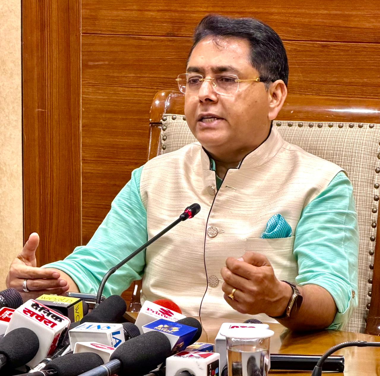 10 ਦਿਨਾਂ ਵਿੱਚ 16,000 ਜਨ ਸਭਾਵਾਂ, ‘ਆਪ’ ਭਗਵੰਤ ਮਾਨ ਸਰਕਾਰ ਦਾ 4 ਸਾਲਾਂ ਦਾ ਰਿਪੋਰਟ ਕਾਰਡ ਪੰਜਾਬ ਦੇ ਹਰ ਪਿੰਡ, ਗਲੀ ਅਤੇ ਘਰ-ਘਰ ਲੈ ਕੇ ਜਾਵੇਗੀ: ਅਮਨ ਅਰੋੜਾ