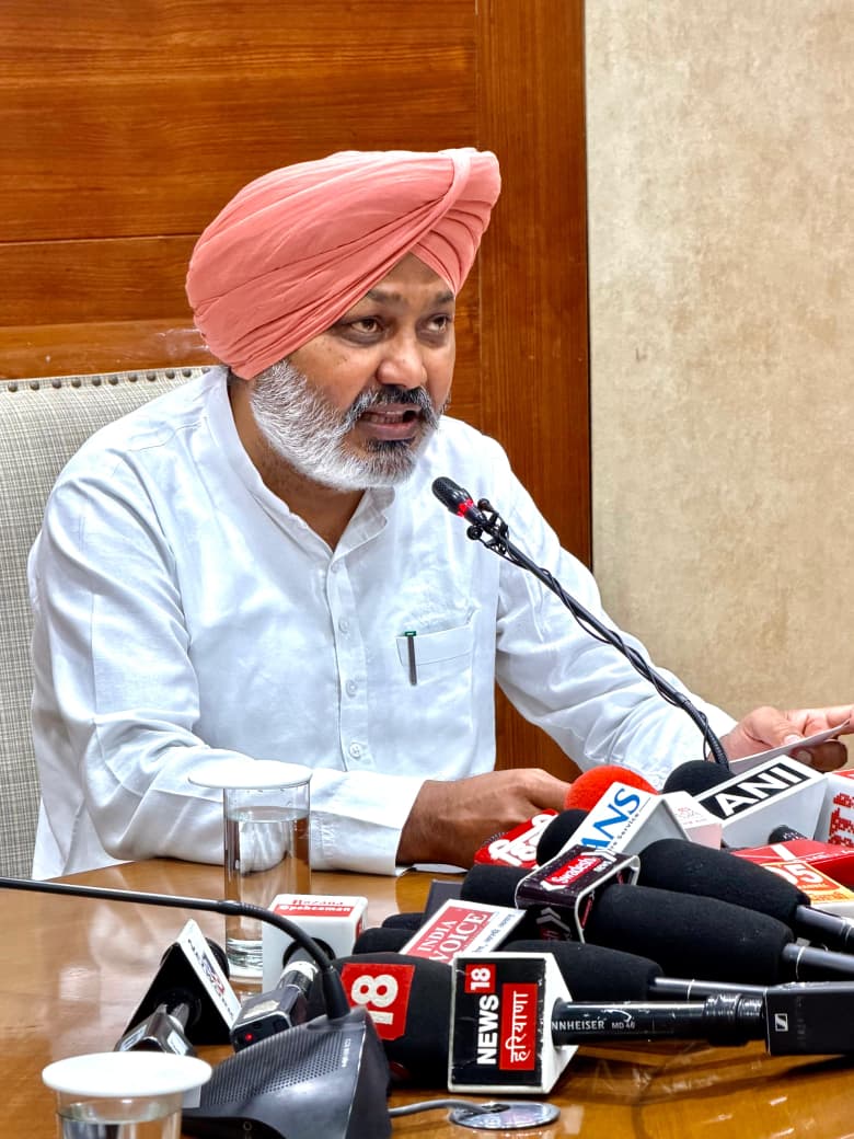 1,279 ਨਵੀਆਂ ਸਰਕਾਰੀ ਬੱਸਾਂ ਦੇ ਸ਼ਾਮਲ ਹੋਣ ਨਾਲ ਪੰਜਾਬ ਜਨਤਕ ਟਰਾਂਸਪੋਰਟ ਬੁਨਿਆਦੀ ਢਾਂਚੇ ਵਿੱਚ ਬਣੇਗਾ ਭਾਰਤ ਦਾ ਨੰਬਰ 1 ਸੂਬਾ: ਹਰਪਾਲ ਸਿੰਘ ਚੀਮਾ