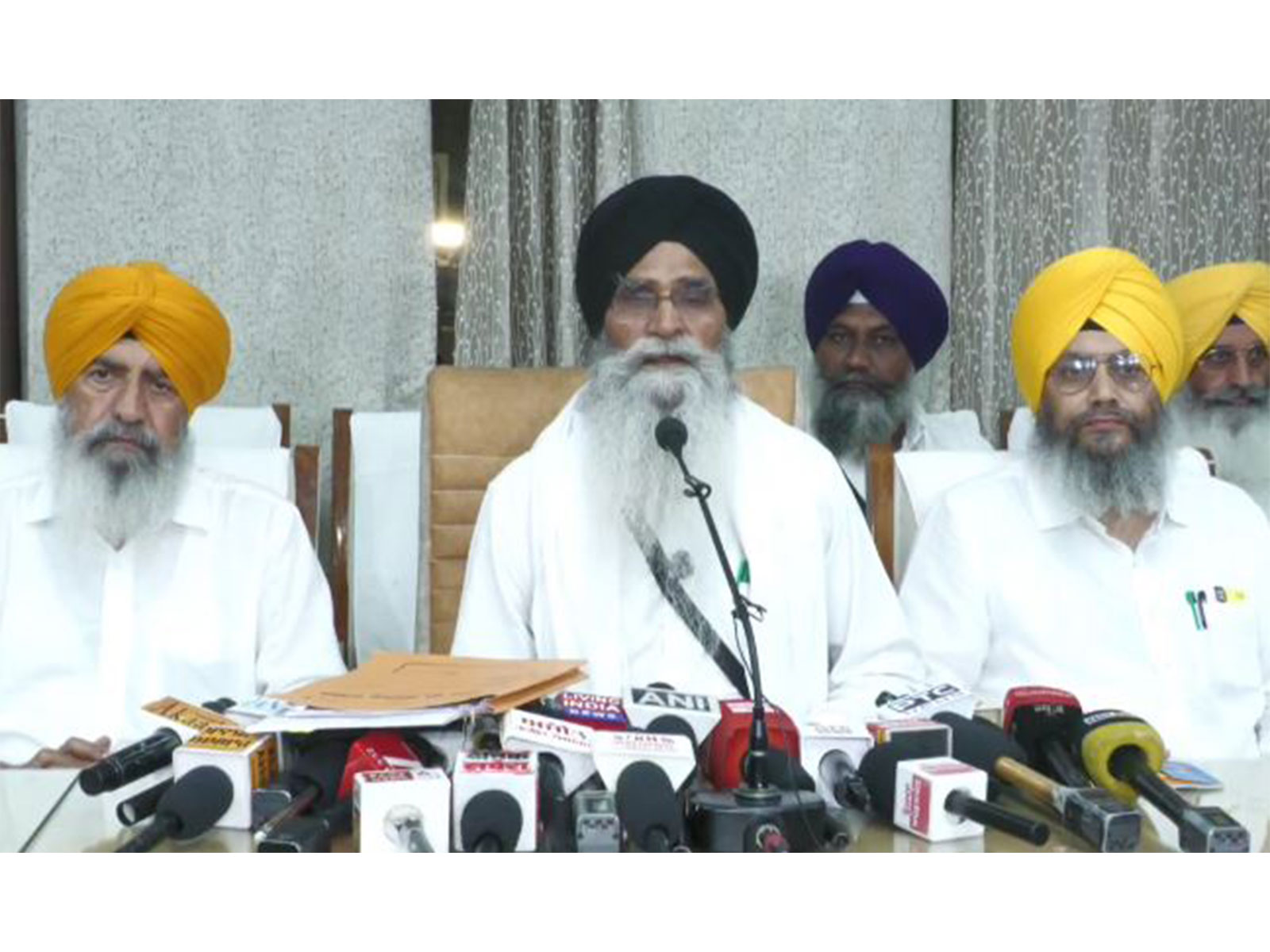 ਸੁਪਰੀਮ ਕੋਰਟ ਨੇ ਬਹਾਲ ਕੀਤਾ ਹਜ਼ੂਰ ਸਾਹਿਬ ਦਾ ਪੁਰਾਣਾ ਟਰੱਸਟ, ਇੱਕ ਸਾਲ ‘ਚ ਹੋਣਗੀਆਂ ਚੋਣਾਂ;